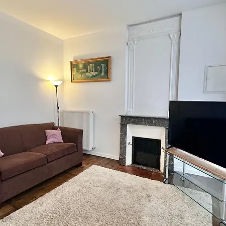 펜션 Duplex Belucie Avec Jardin 리베락