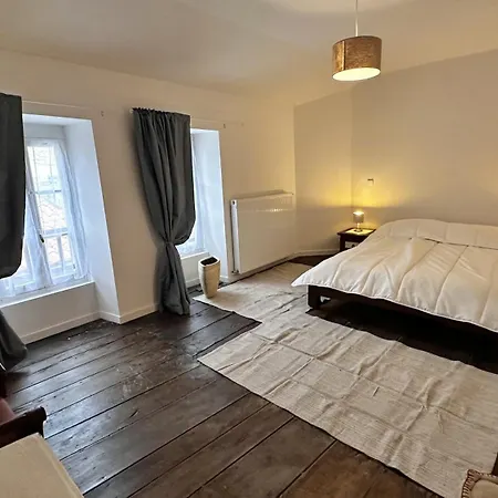 펜션 Duplex Belucie Avec Jardin