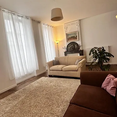 펜션 Duplex Belucie Avec Jardin