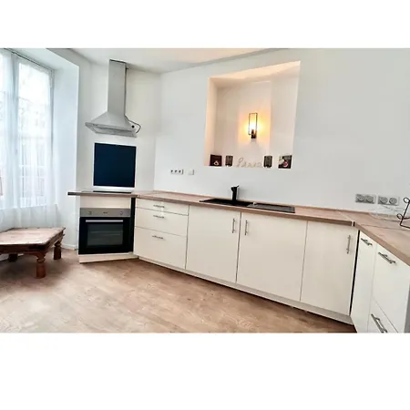 펜션 Duplex Belucie Avec Jardin